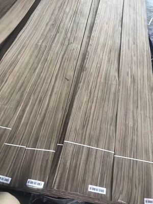 Doğal koyu renk American Walnut Crown Cut / Plain Cut Veneer Sheet For Plywood